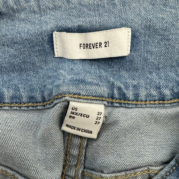 Forever 21 Capri Front Seam Women's size 27 Medium Wash Blue Denim Jeans - Picture 3 of 5